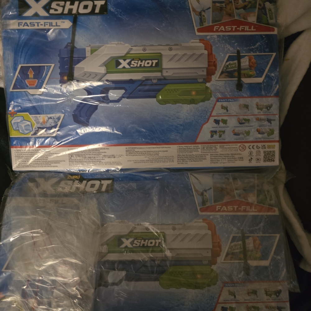 X-Shot Fast-Fill Water Blaster - Blue and Green